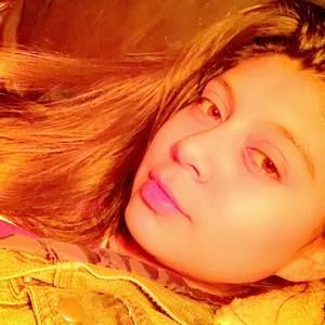 Meet your Posher, Kendra